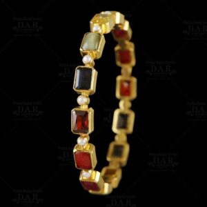 18 KT GOLD DIAMOND BANGLE